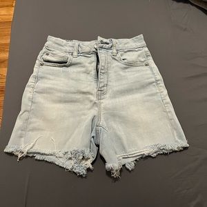 American Eagle short ✨